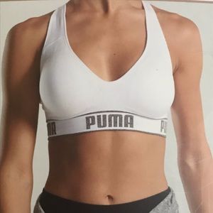 (Sold) PUMA 2 pack sports bra / size Medium
